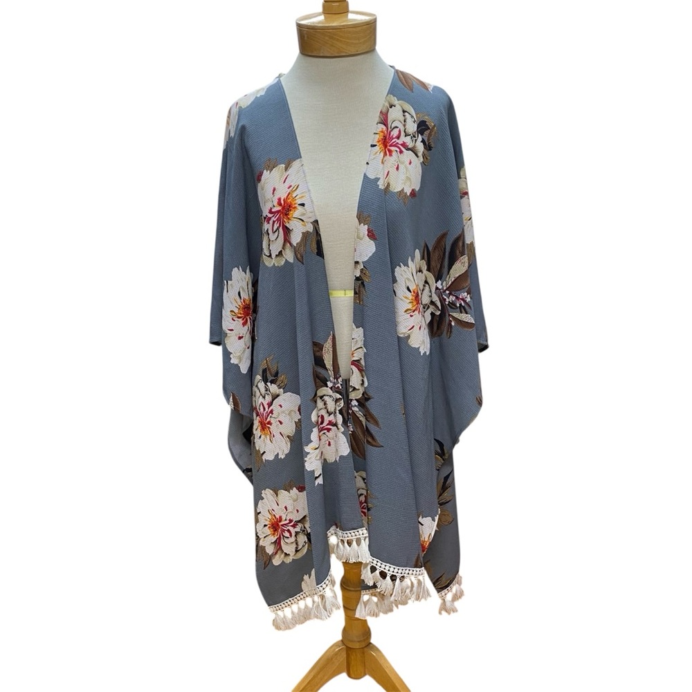 Umgee Gray Floral Kimono with White Tassels Size M/L Casual Boho Business Fall